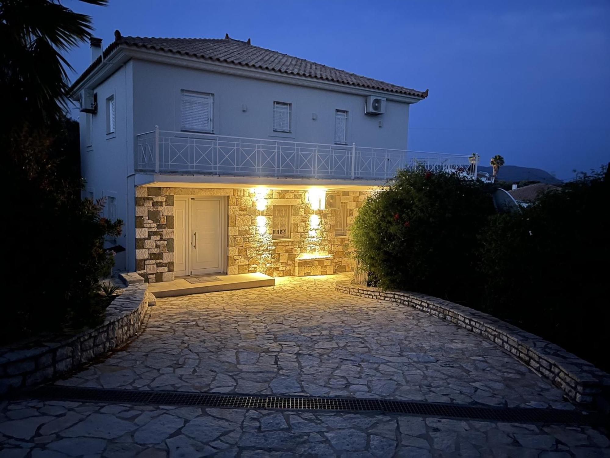 Luxurious Villa In Peloponnese With Swimming Pool Kamária Eksteriør bilde