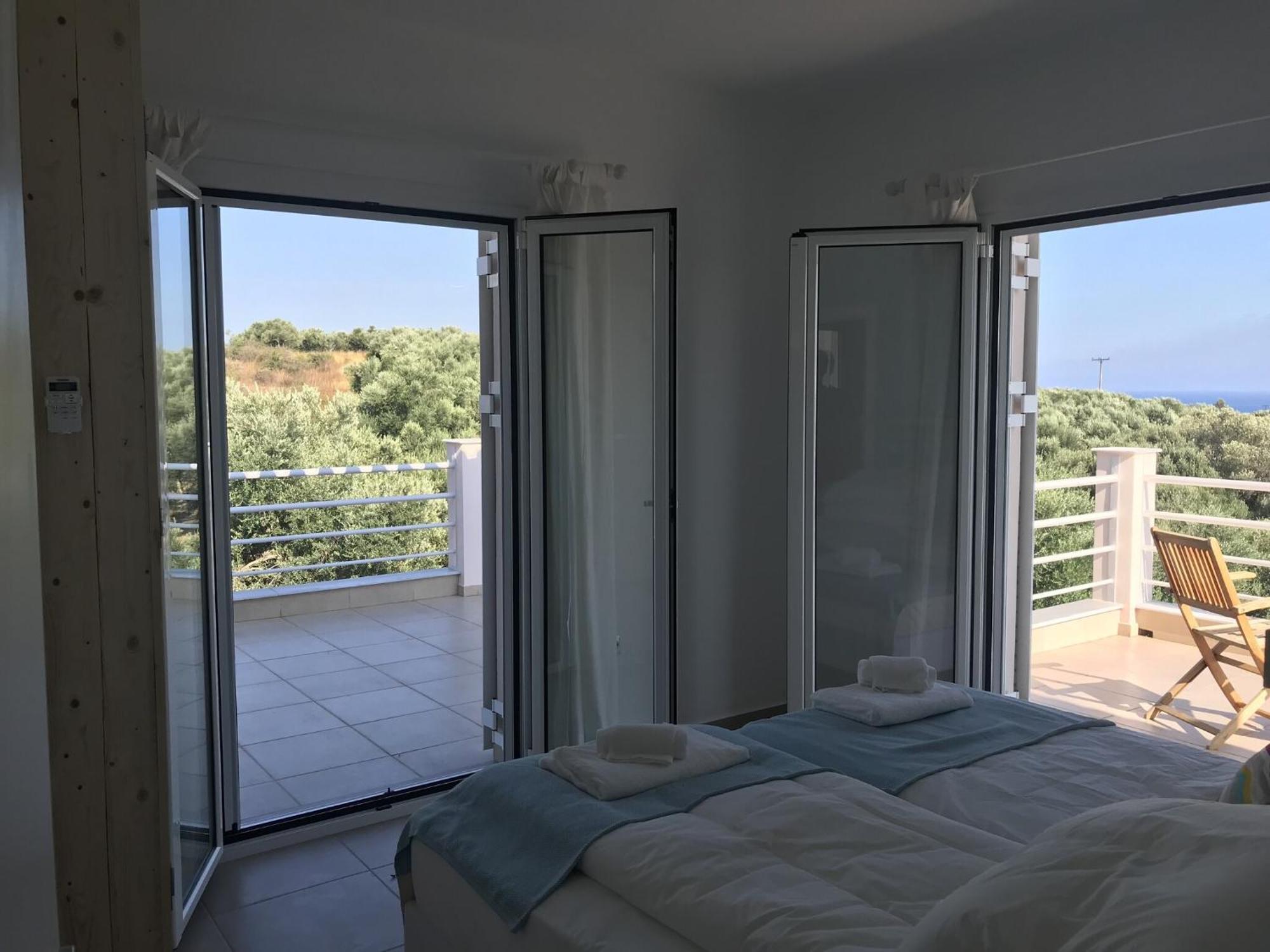 Luxurious Villa In Peloponnese With Swimming Pool Kamária Eksteriør bilde