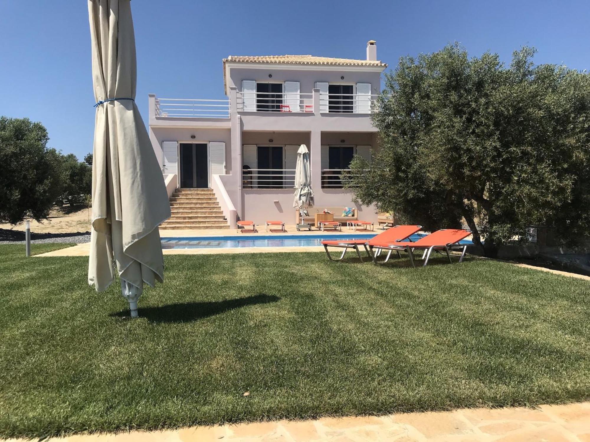 Luxurious Villa In Peloponnese With Swimming Pool Kamária Eksteriør bilde