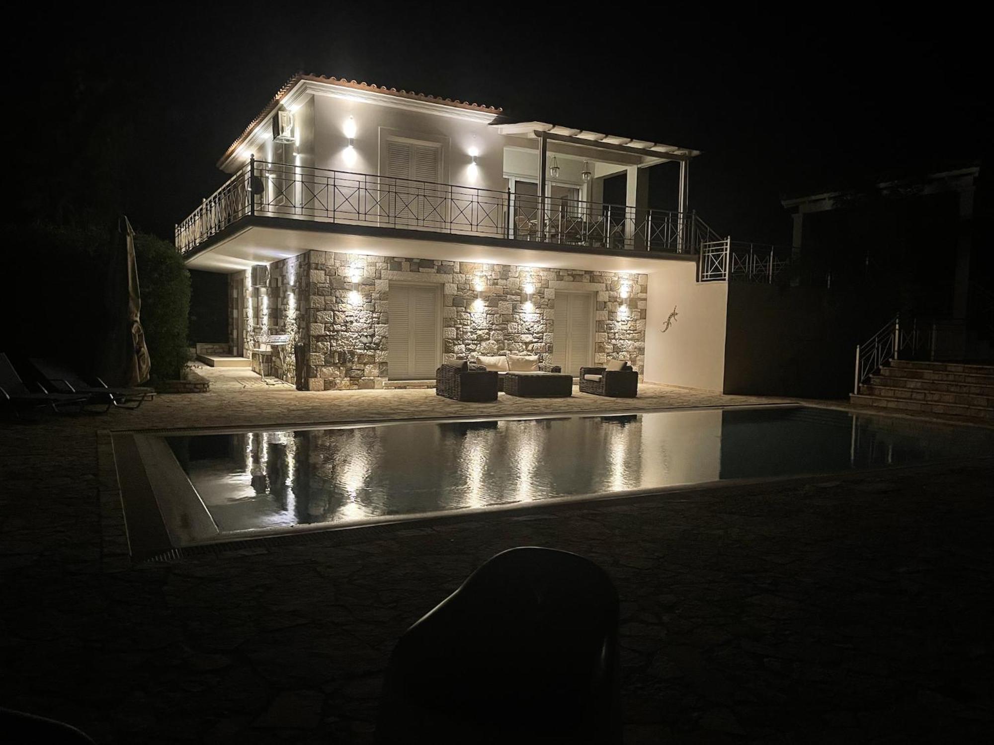 Luxurious Villa In Peloponnese With Swimming Pool Kamária Eksteriør bilde